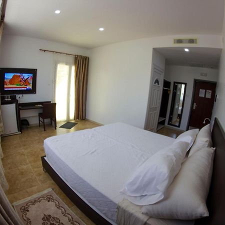 Trajan Hotel Timgad Esterno foto