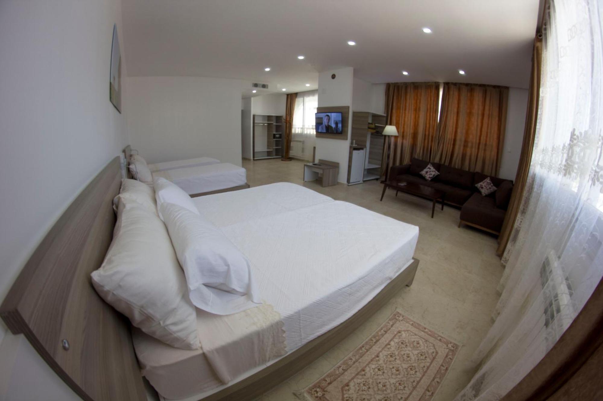 Trajan Hotel Timgad Esterno foto